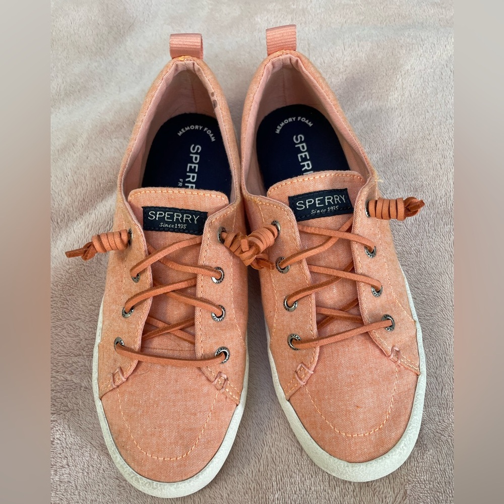 Sperry Crest Vibe Canvas Sneaker